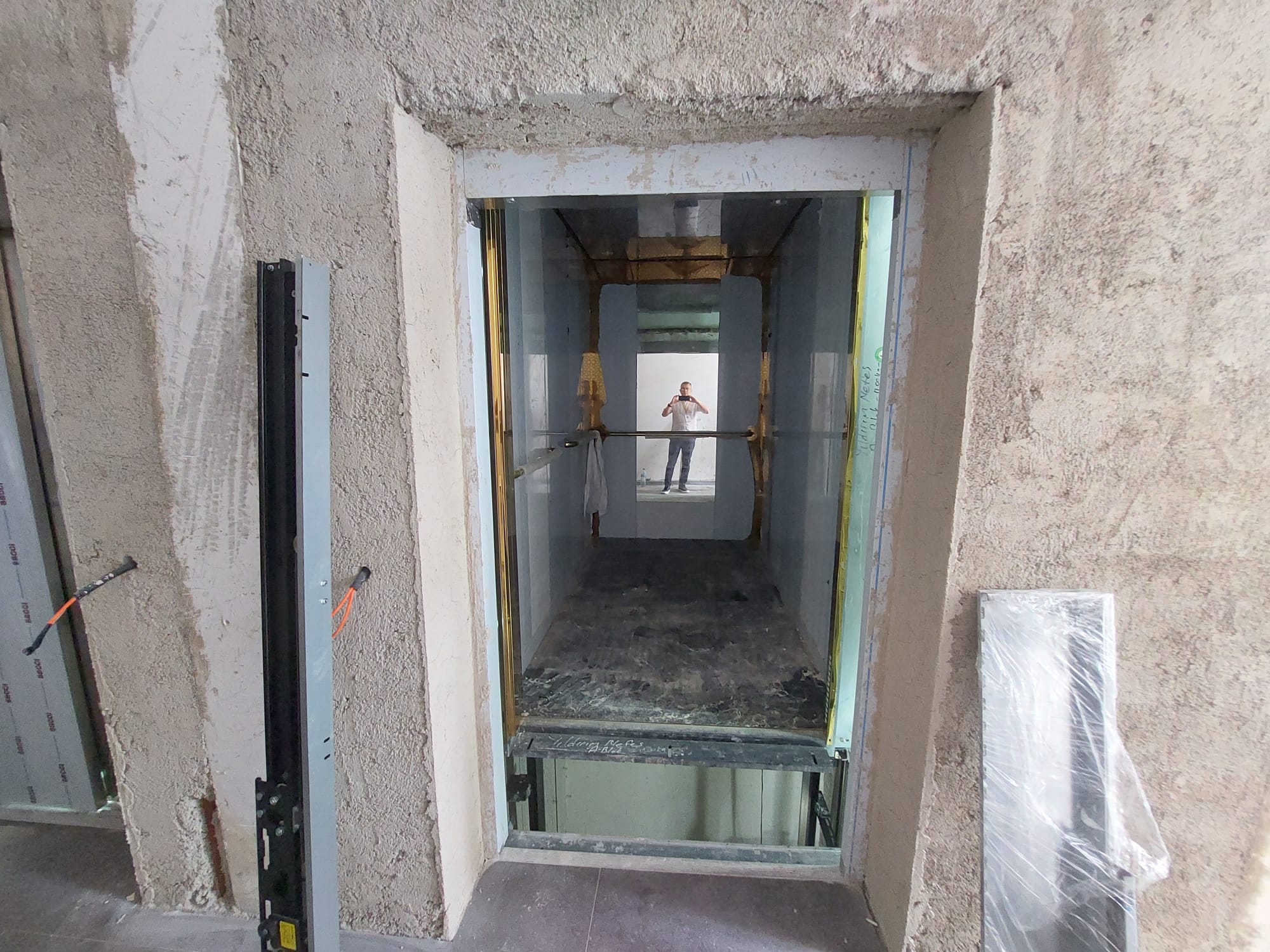 BUCAK MAHALLESİ NEFES PARK SİTESİNDE SATILIK LÜKS 3+1 DAİRE